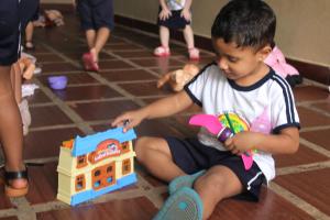 Doao de Brinquedos da Escola Fisk